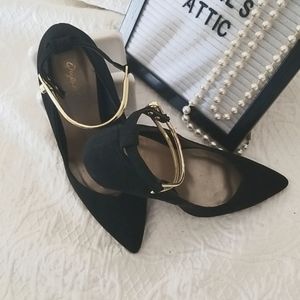 𝅺Qupid black suede pumps